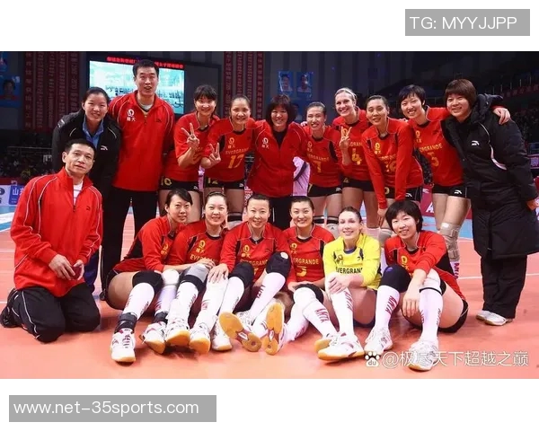 女排对阵比利时全力以赴争夺胜利展现团队精神与竞技风采